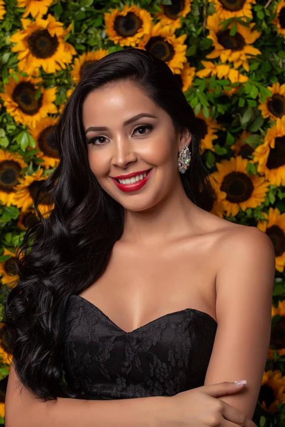 Vielka Jacqueline Cañarte Parrales from Manta, Manabí (Age: 23 Years/ Height 170 cm)